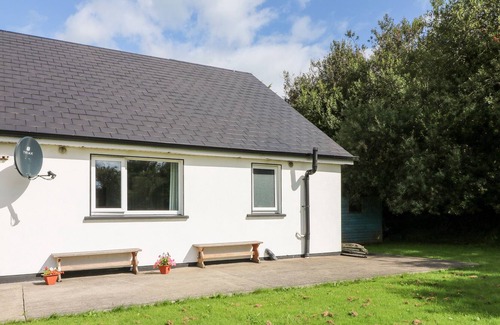 Ballygarrett Cabaña | SEACHANGE ANNEXE, pet friendly in Ballygarrett, County Wexford