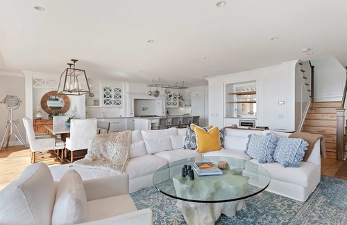 Ventura Casa | Seacliff Beach Retreat - Amazing Beachfront for Family of 6