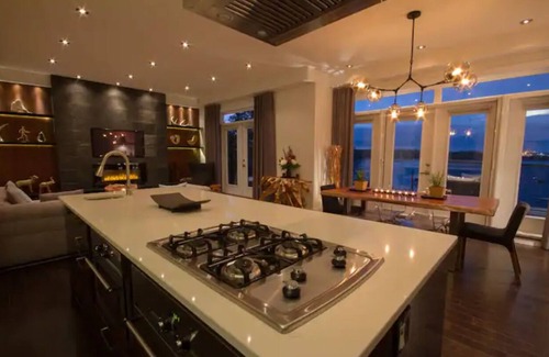 Halifax Casa | Seacliff- Luxury Halifax Waterfront Paradise -Pool, Hot Tub, Wharf & Boathouse
