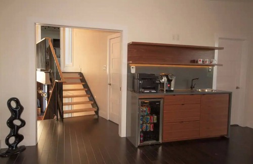 Halifax Casa | Seacliff- Luxury Halifax Waterfront Paradise -Pool, Hot Tub, Wharf & Boathouse