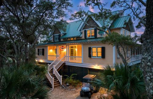 Edisto Island Casa | Seaclusion by AvantStay Walk to the Beach