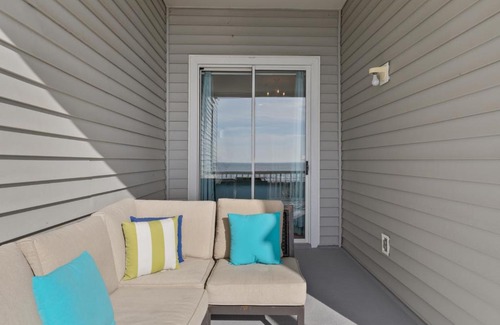 Folly Beach Casa | Seacoast Villa 2 Ocean View 2 Blocks from Center Street