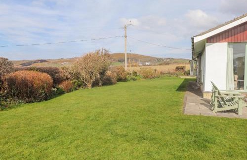 Cylch-Y-Garn Casa | Seafield
