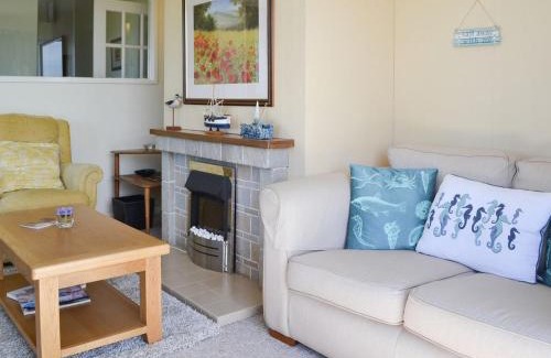 Cylch-Y-Garn Casa | Seafield