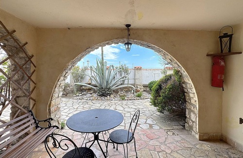 Saintes-Maries-de-la-Mer Apartamento | Estudio Frente al Mar con Terraza en Saintes-Maries-de-la-Mer