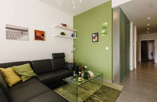 Paceville Apartamento | Frente al mar apartamento de 1 dormitorio con vistas sin obstáculos de Spinola Bay, St Julians