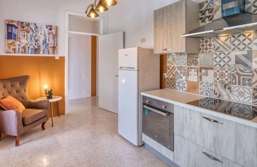 Il-Qajjenza Apartamento | Seafront 2BR home with private balcony, AC & WIFI