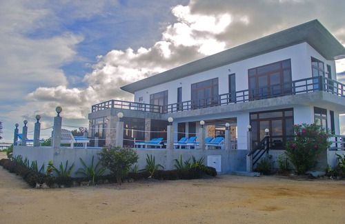 San Pedro Villa | Primera línea de playa, 4 dormitorios villa privada, 10 invitados, vacaciones en familia, actividades cercanas
