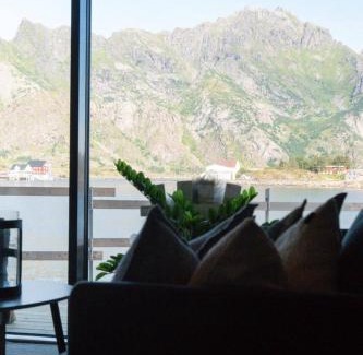 Henningsvaer Apartamento | Seafront apartment Henningsvær