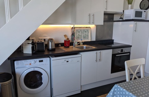 Saint-Regnobert-de-la-Cote-de-Nacre Apartamento | Seafront duplex, renovated 2018, private park