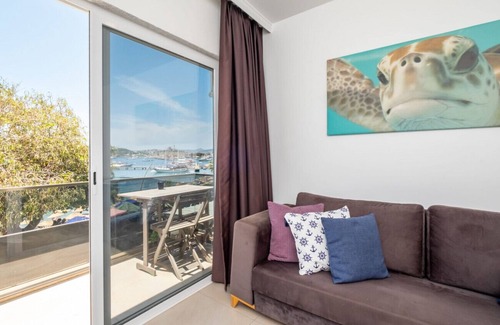 Bodrum City Center Apartamento | Seafront Flat with Breathtaking Sea View in Bodrum