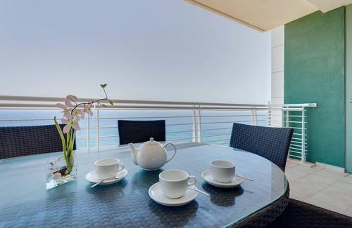 Sliema Apartamento | Seafront LUX Apartment wt Pool, Upmarket Area