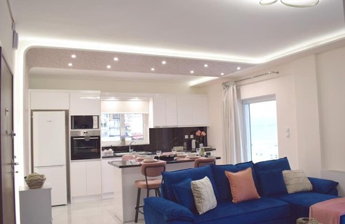 Amfilochia Apartamento | Seafront Luxury Apartment