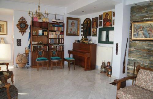 Kardamyli Casa | Seafront Maisonette in Kardamyli