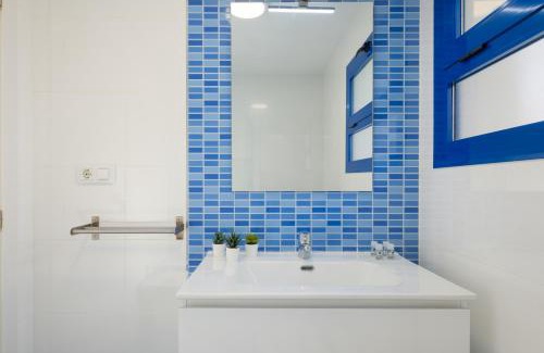 Las Acacias Apartamento | SEAFRONT - Pedregalejo Beach