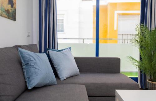 Las Acacias Apartamento | SEAFRONT - Pedregalejo Beach