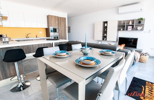Għadira Apartamento | Seafront Penthouse With Unobstructed Sea Views