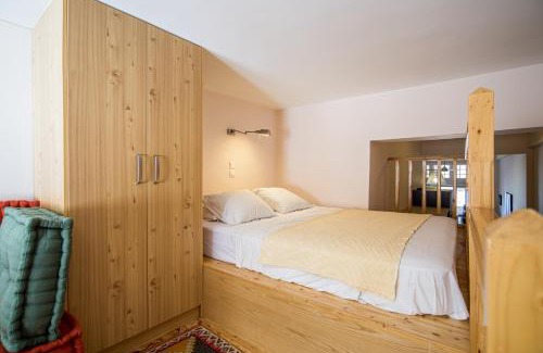 Itea Apartamento | Seafront Studio with Loft Bed