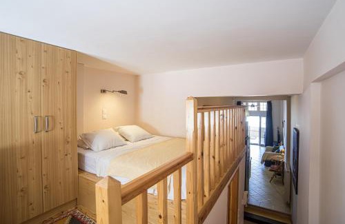 Itea Apartamento | Seafront Studio with Loft Bed