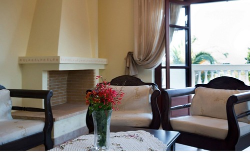 Nimfea Villa | Villa frente al mar con jardín privado a pocos pasos de la playa.