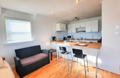Eastern Passage Apartamento | Seafront, year-round hot tub, 1-bedroom Studio