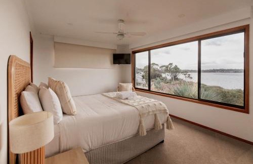 Lewisham Casa | Seagrass Coastal Retreat with direct beach access