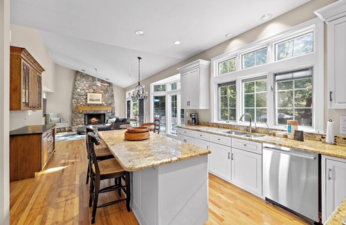 Michigan City Casa | Seagrass Hideaway - Sleeps 16, pool, hot tub