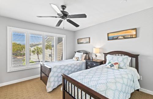 Isle of Palms Apartamento | Seagrove Villa 11C - Oceanfront View! Center of Resort!