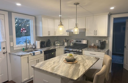West Yarmouth Casa | New Listing - Seagull Haven - Cape Cod