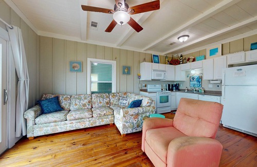 Port Bolivar Casa | Seagull Shores: 1 BR, 1 BA House in Gilchrist, Sleeps 6