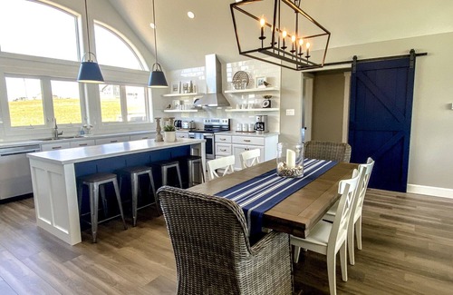 Park Corner Casa | Seahaven - Beautiful Ocean VIews, Walk to Cousin's Beach