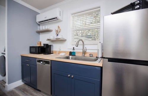 Biloxi Casa | Seahorse Studio - A Downtown Retreat