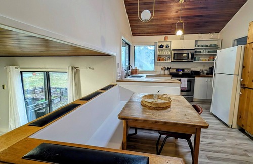 Courtenay Casa | Seal Bay Guest House: Cozy comfort, trails to explore, and space to relax.