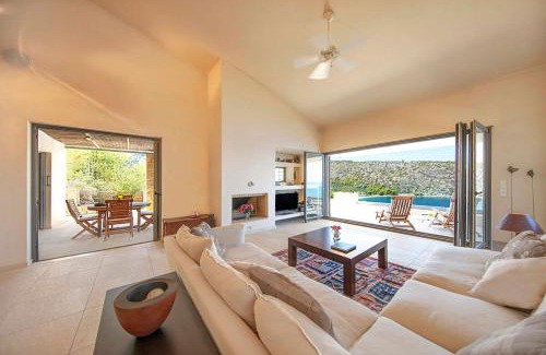 Katakali Villa | Sealicious Crystal Retreat - The Ultimate Getaway