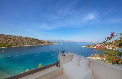 Katakali Villa | Sealicious Crystal Retreat - The Ultimate Getaway