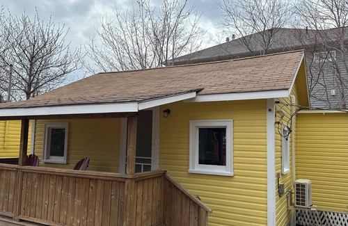 Summerville Centre Cabaña | Seaman's Cottage #2 in Summerville Centre - Pet Friendly!