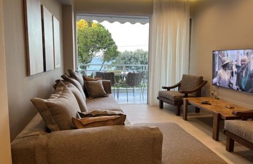 Oropos Apartamento | SeaNfinity Spotless, 1BR Apt with Beach View