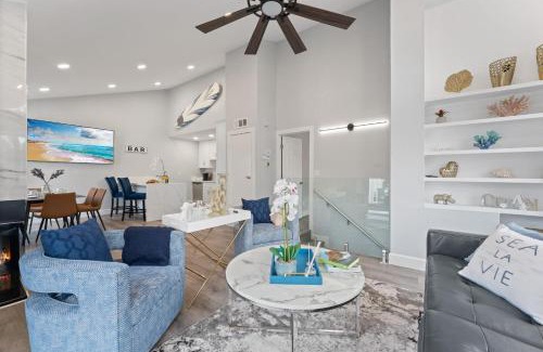 Huntington Beach Casa | Searenity Suite- Peekaboo Ocean view 1 min walk to Beach