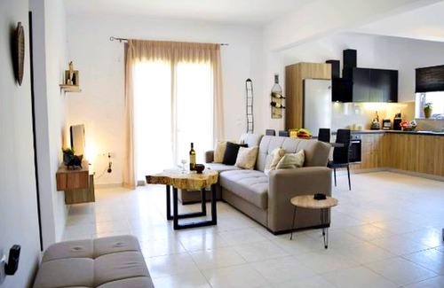 Gerani Apartamento | SEARIVER APARTMENT-CH, 2 hab, en la playa, capacidad para 6