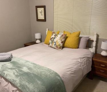 George Apartamento | Searle Cottage