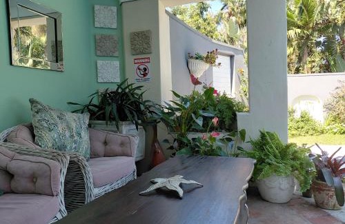 Umhlali Beach Cama Y Desayuno | Searose Family Suite, Salt Rock Ballito