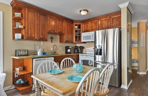 Galveston Condominio | Seascape 2111 2 Bedroom Condo by RedAwning