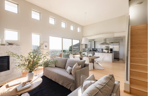 Del Mar Heights Casa | Seascape by AvantStay | Spacious Contemporary Oasis in Del Mar