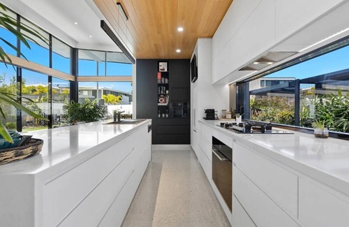 Casuarina Casa | Seascape Casuarina- Meters to Casuarina Beach