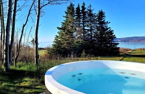 Ingonish Complejo | Seascape Coastal Retreat - 2 ADULTS ONLY - HOT TUB AND WITHOUT HOT TUB OCEANFRONT PROPERTY