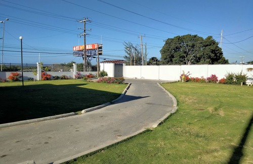 Harbour View Casa | Seascape Haven By The Harbour near Kingston Airport