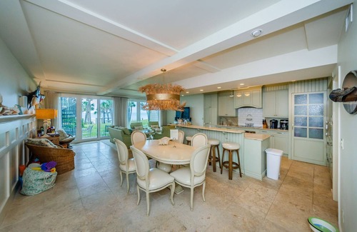 North Redington Beach Condominio | Seascape 9 | Luxurious Condo