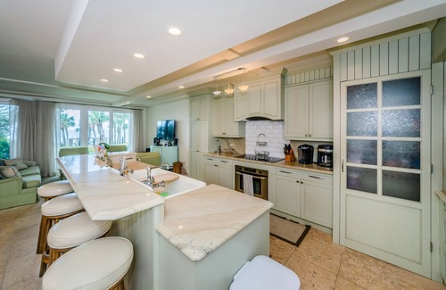 North Redington Beach Condominio | Seascape 9 | Luxurious Condo