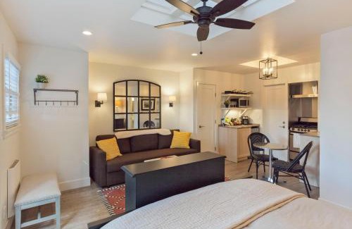 Del Mar Heights Apartamento | Seashore Studio