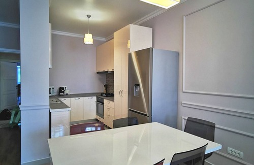 Constanta Apartamento | Apartamento junto al mar cerca de la playa, perfecto para el festival anual de Neversea